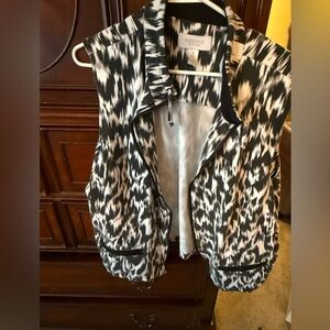 Chico's Black and White Vest size 3